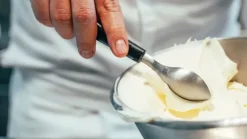 Quenelle Löffel triangle