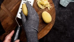 Schutzhandschuh